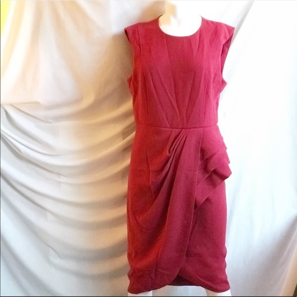 Badgley Mischka Dresses & Skirts - Badgley Mischka Fall 2013 Scarlet Dress